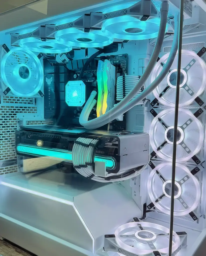 Montaje Gaming PC Phanteks Arapiles Chamberí Montaje Gaming PC Phanteks Arapiles Chamberí